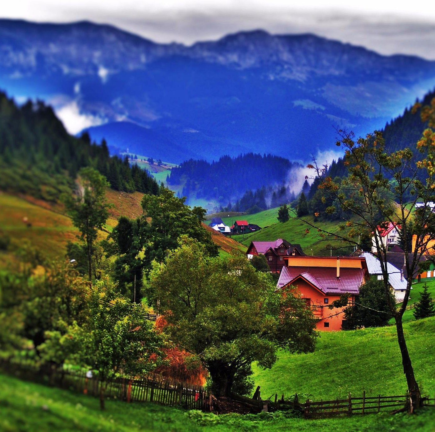 Fundata Village - Traditional houses