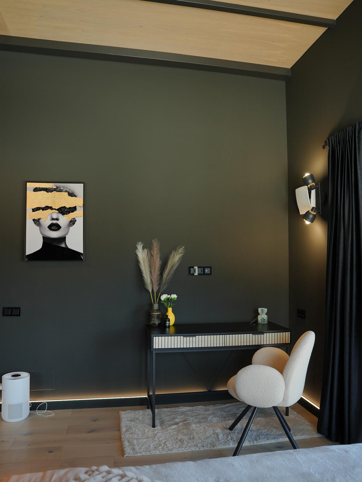 gallery.items.masterBedroom.title